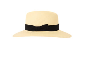 Sombrero beige clásico con cinta negra y lazo.